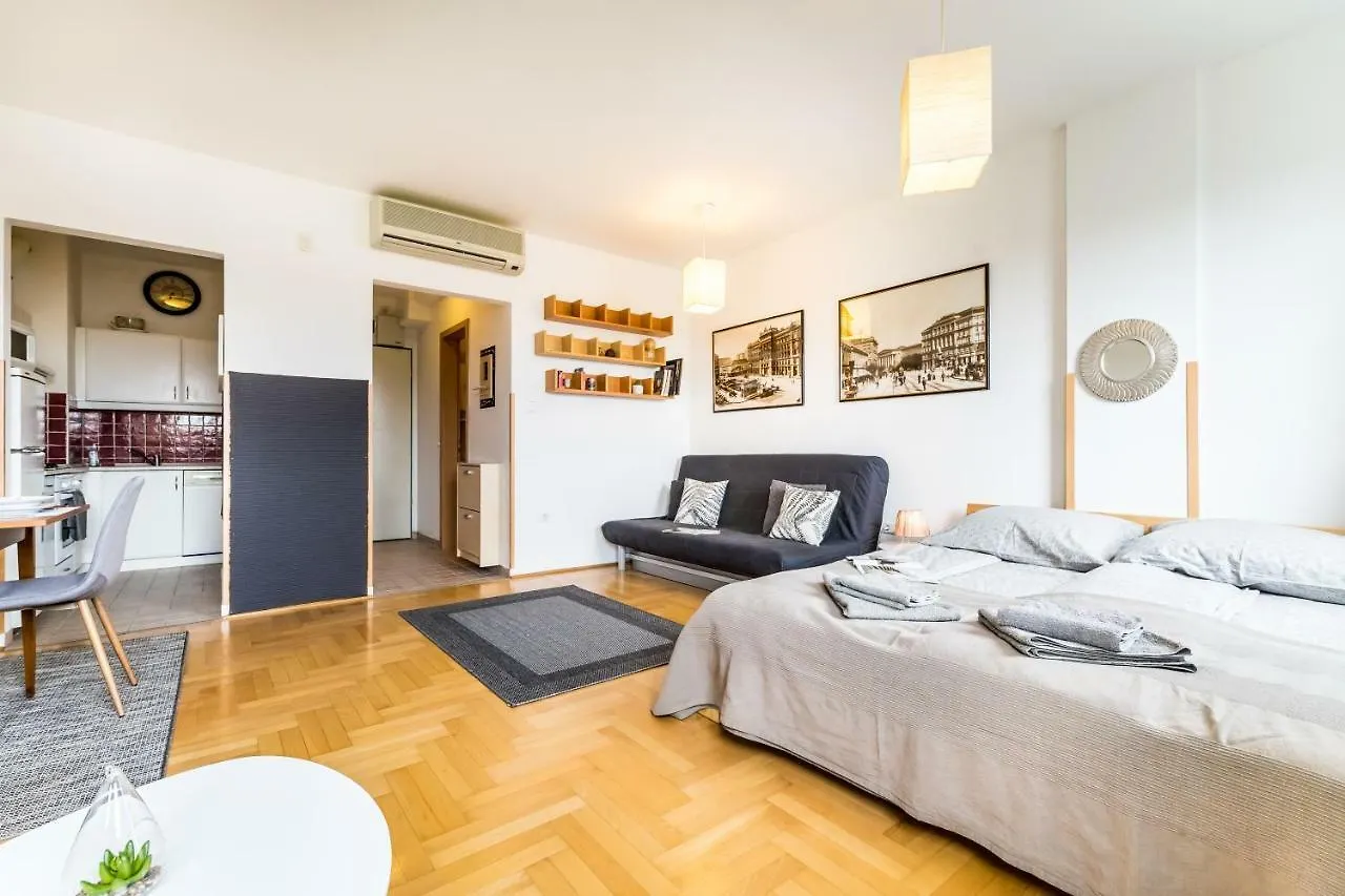 Bpr Hello Hollo Apartment Budapest Hungary