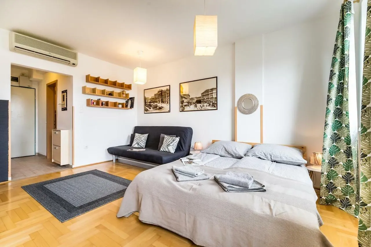 Bpr Hello Hollo Apartment Budapest Hungary