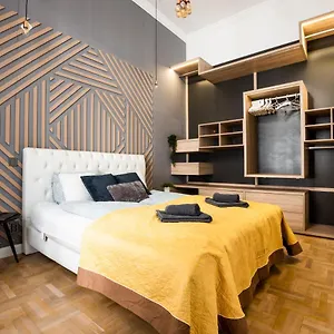 Apartment Deluxe Quentin Next To The Fashion Street, Budapest