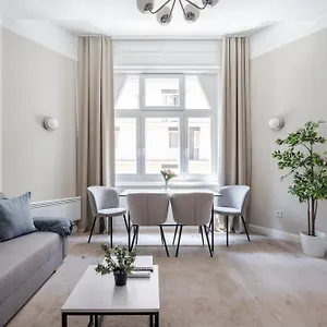 Appartement A13, Boedapest